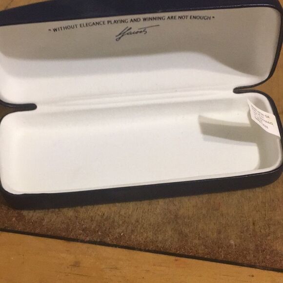 Lacoste glasses/ sunglasses case - Picture 2 of 8